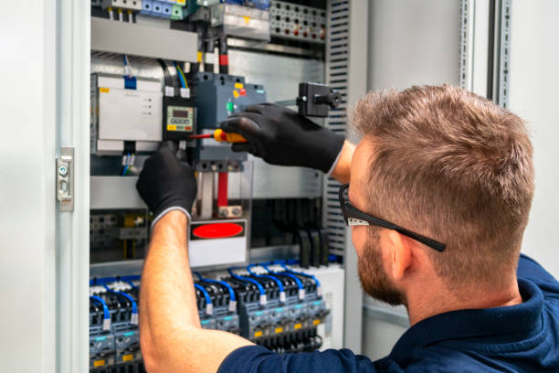 Best Licensed Electrician  in Milwaukee, WI