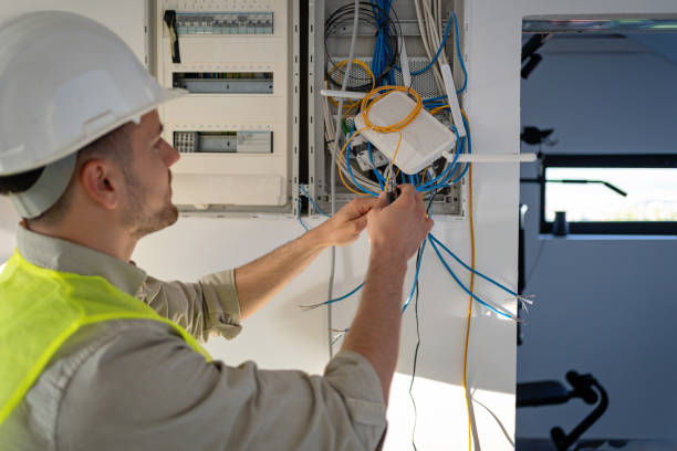 Best Circuit Breaker Repair  in Milwaukee, WI